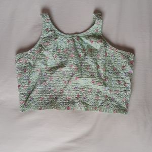 ✨ Light Green Flowery Crop Top ✨